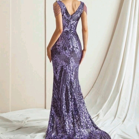 Purple Geometric Sequined V Neck, Sleeveless Mermaid Maxi Gown - Picture 6 of 11